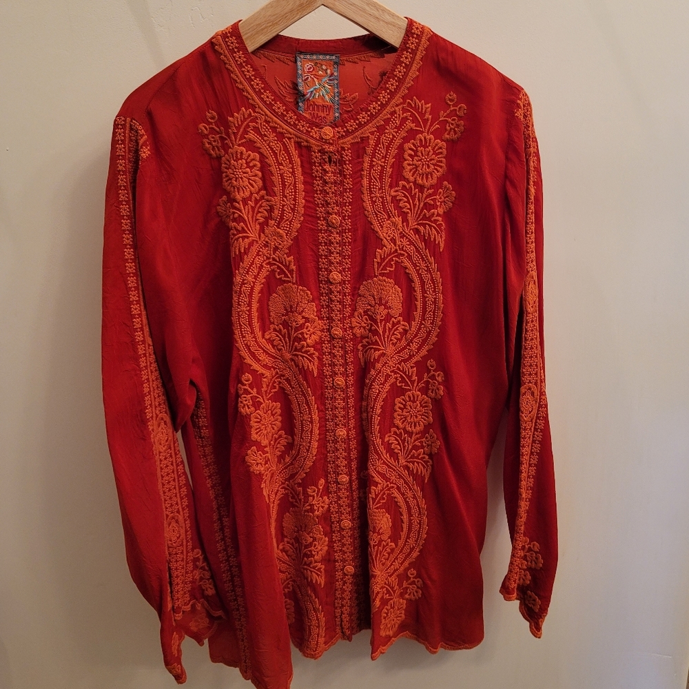Johnny Was tone on tone tunic blouse Size Large